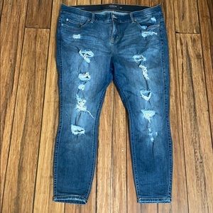 torrid’s bombshell skinny premium jeans. 👖